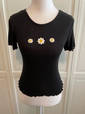 wild fable Black Ribbed Short Sleeve Tee with Daisy Appliqués